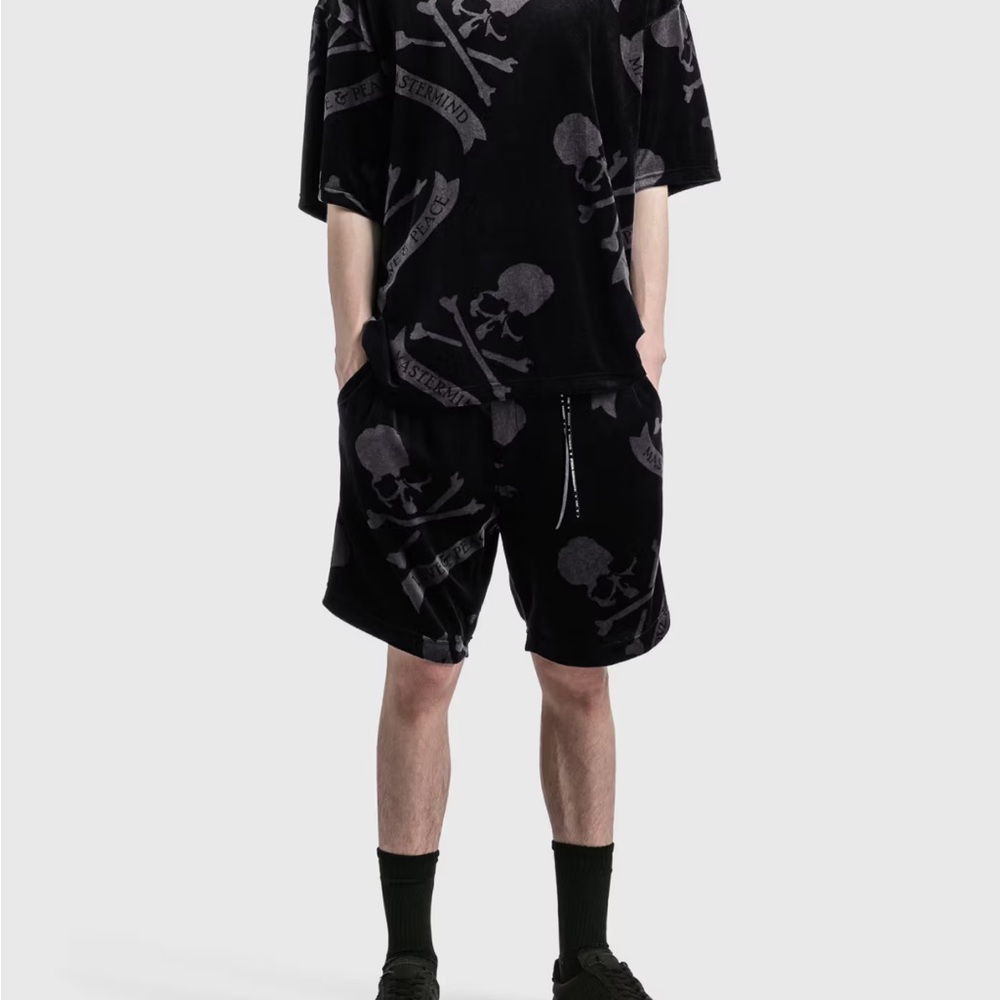 Mastermind Japan Love & Peace Velour Set (L Top / M Shorts) – Rare – See Flaw - Picture 8 of 9
